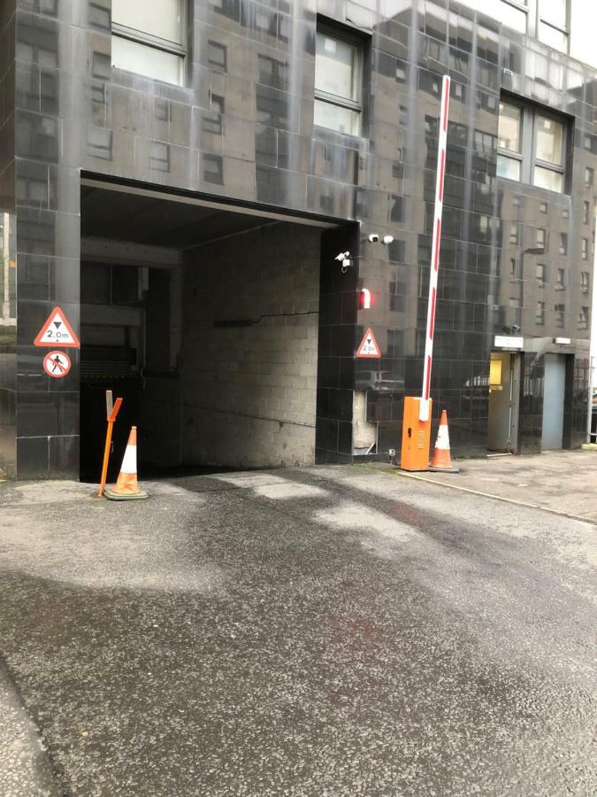 Wallace Hide Out Glasgow Eksteriør billede